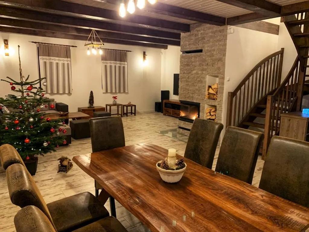 Vila Svistovka Stará Lesná 外观 照片